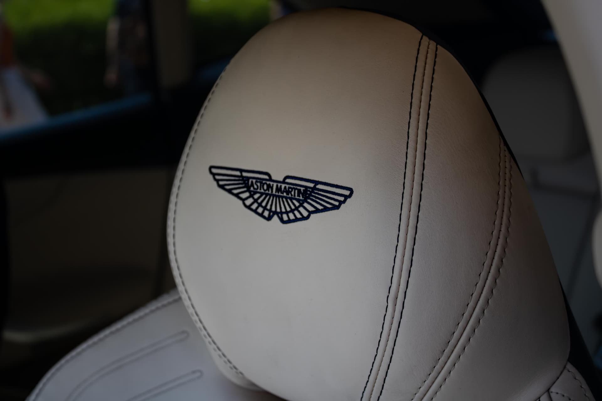 Aston Martin DBX - luxury car rental Algarve Lisbon Portugal (6)