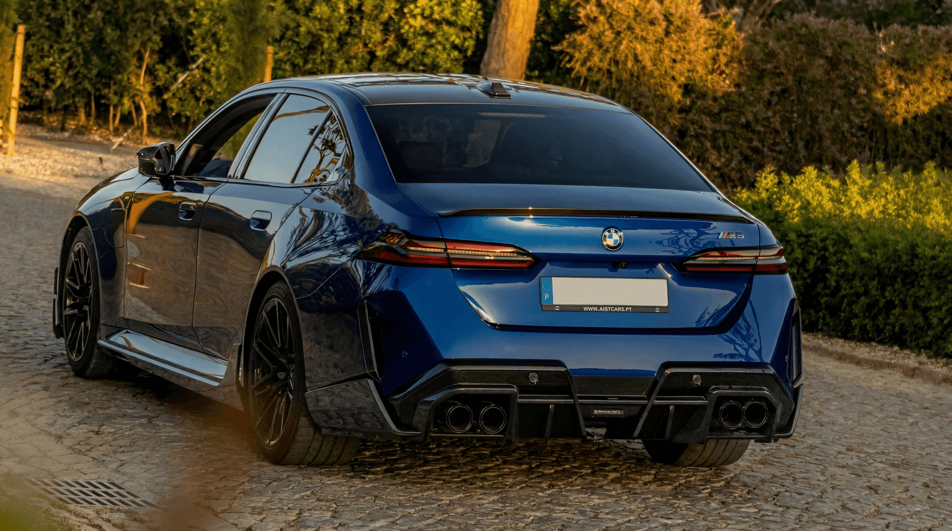 BMW M5 G90 rental Portugal - gallery image 2