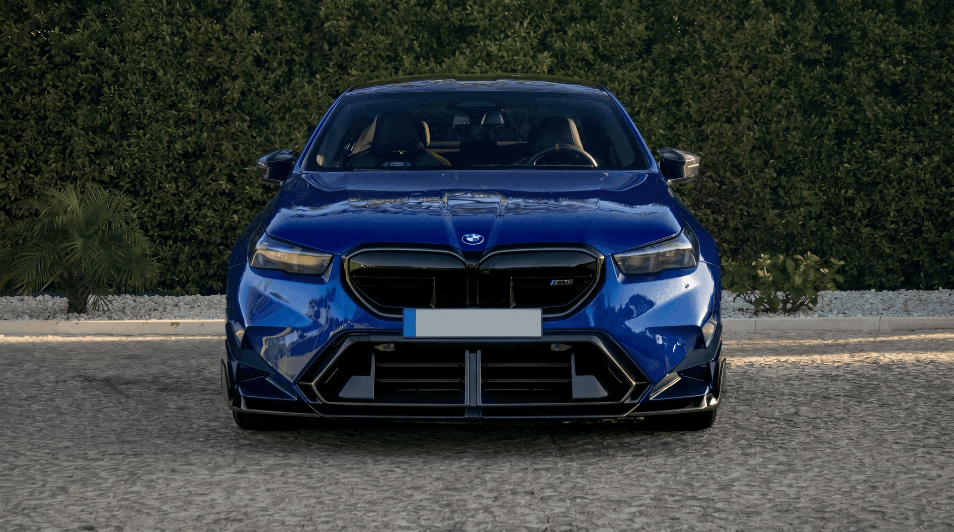 BMW M5 G90 rental Portugal - gallery image 3