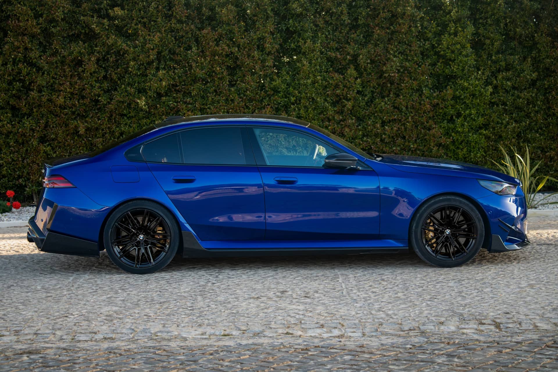 BMW M5 G90 rental Portugal - gallery image 6
