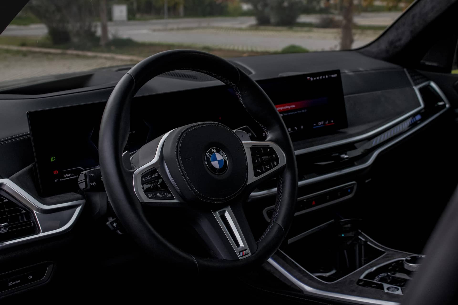 BMW X7 M60i rental Portugal - gallery image 7