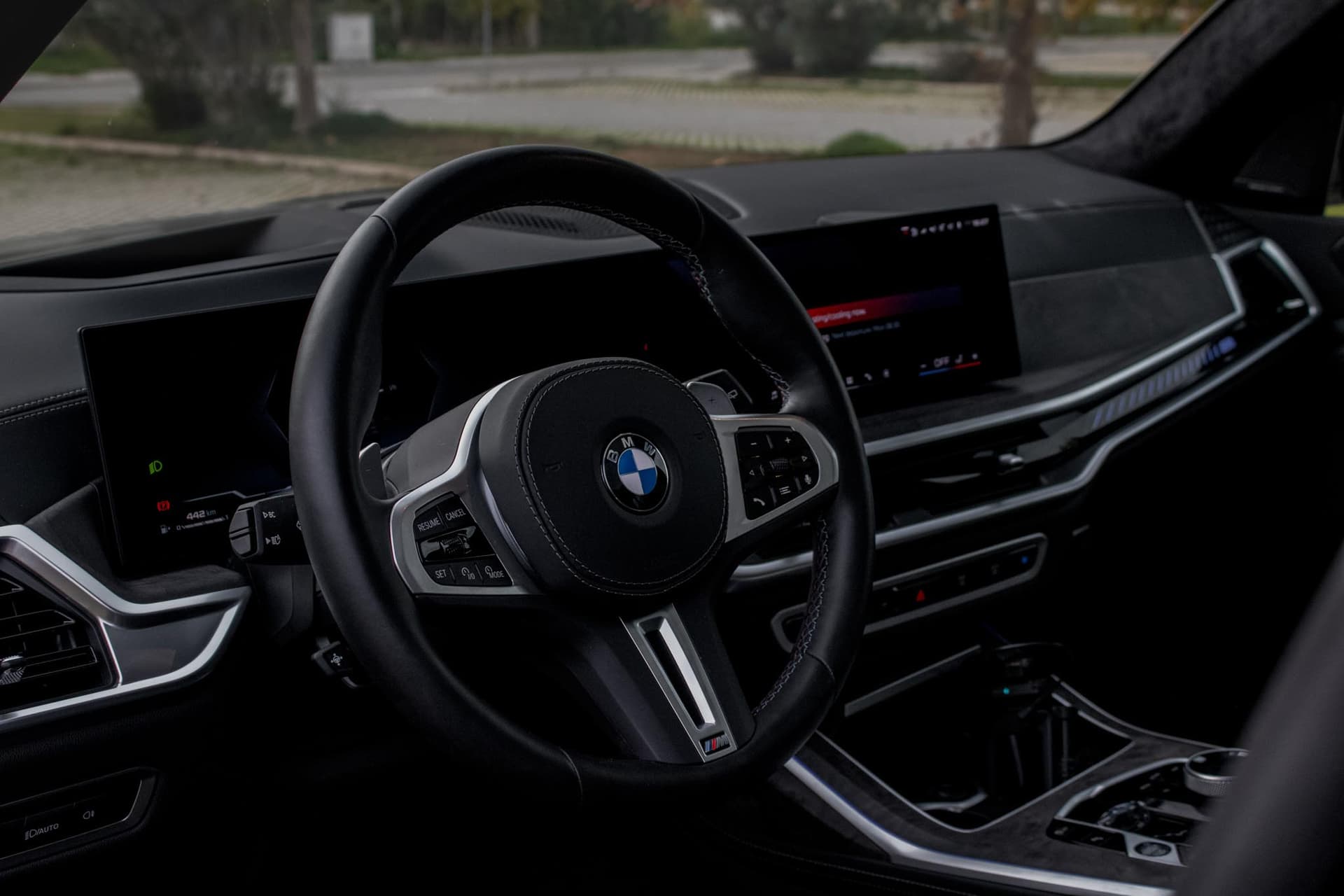 BMW X7 M60i - luxury car rental Algarve Lisbon Portugal (7)