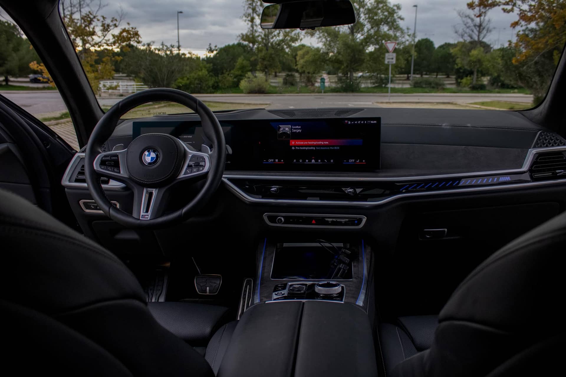 BMW X7 M60i rental Portugal - gallery image 8