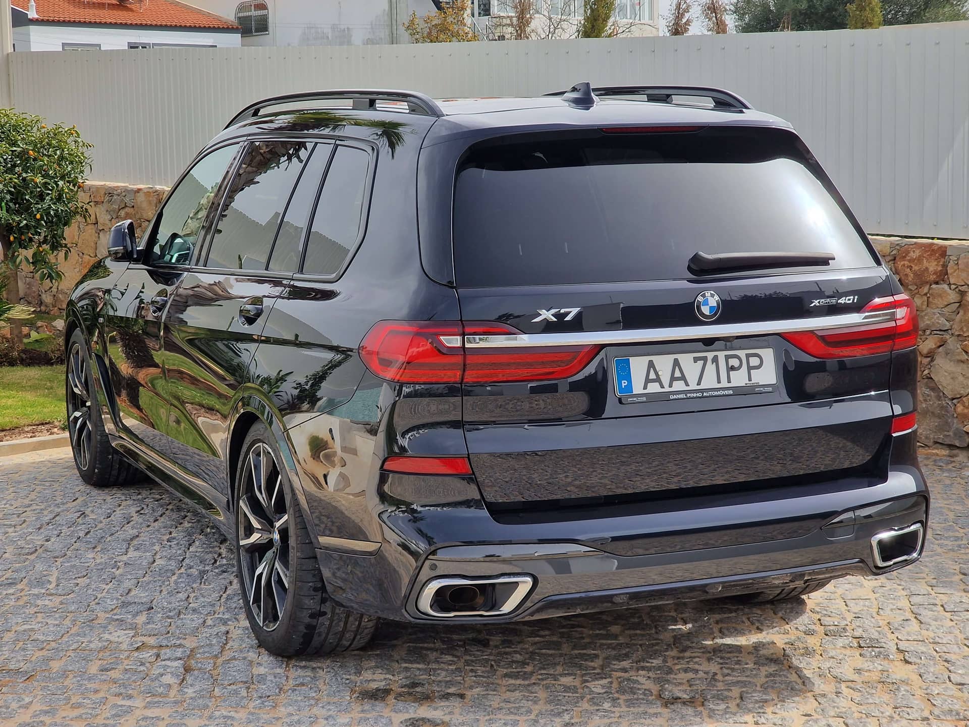 BMW X7 rental Portugal - gallery image 2