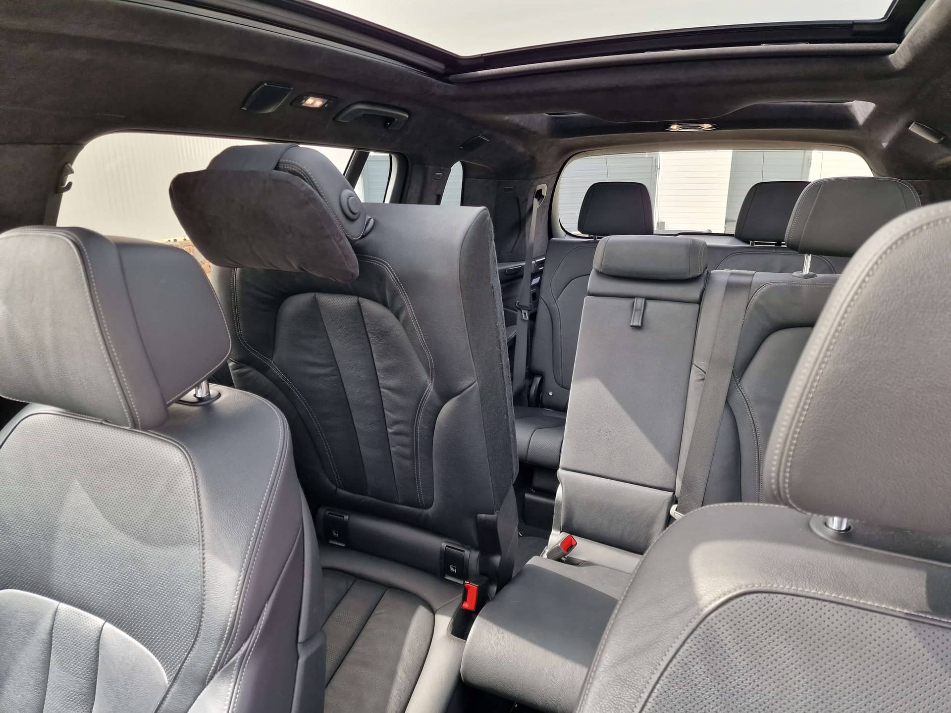 BMW X7 rental Portugal - gallery image 4