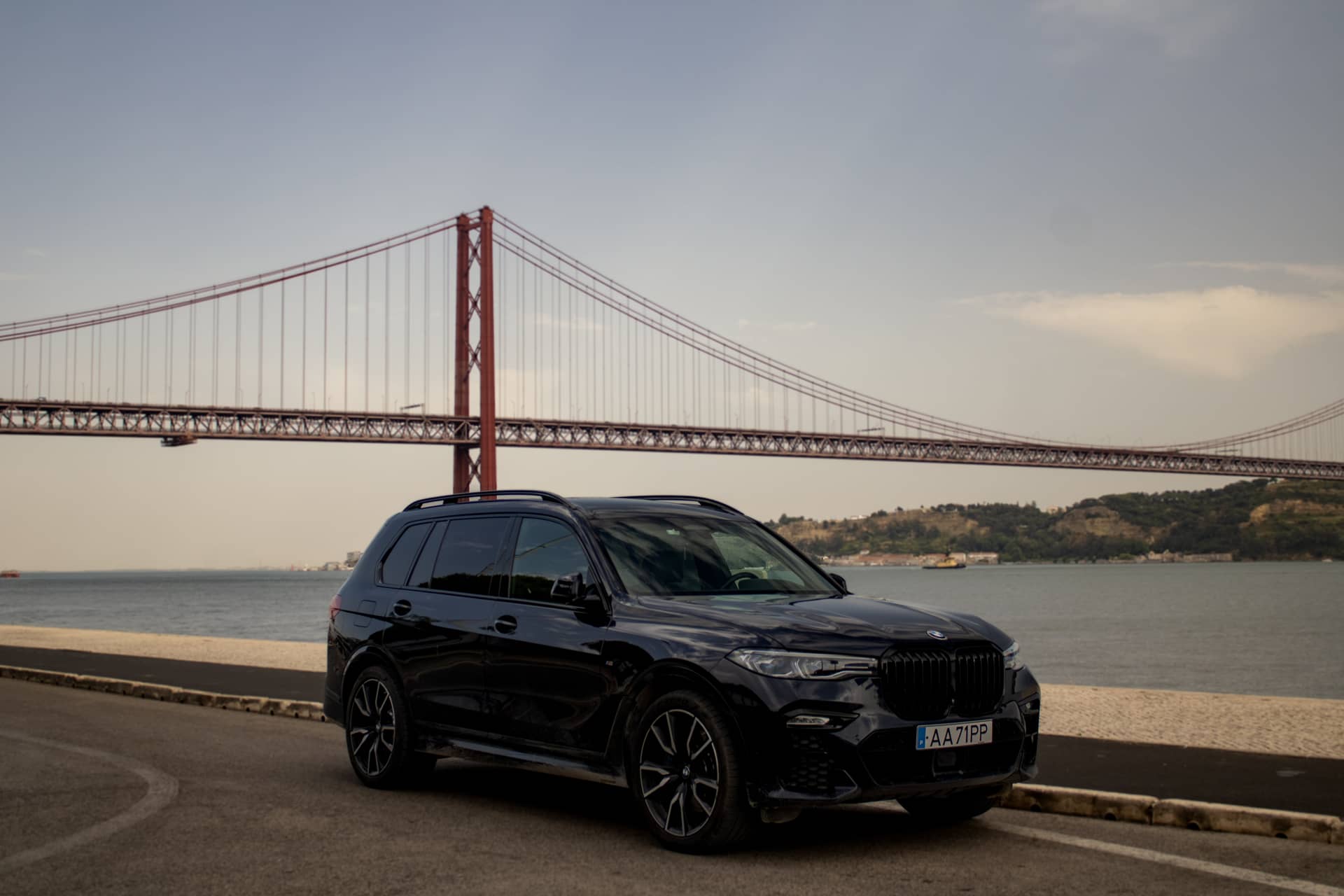 BMW X7 40i rental Portugal - gallery image 2