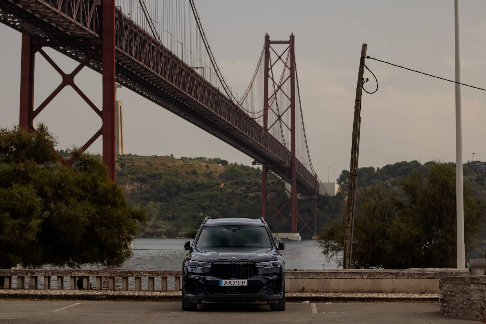 BMW X7 rental Portugal - gallery image 1