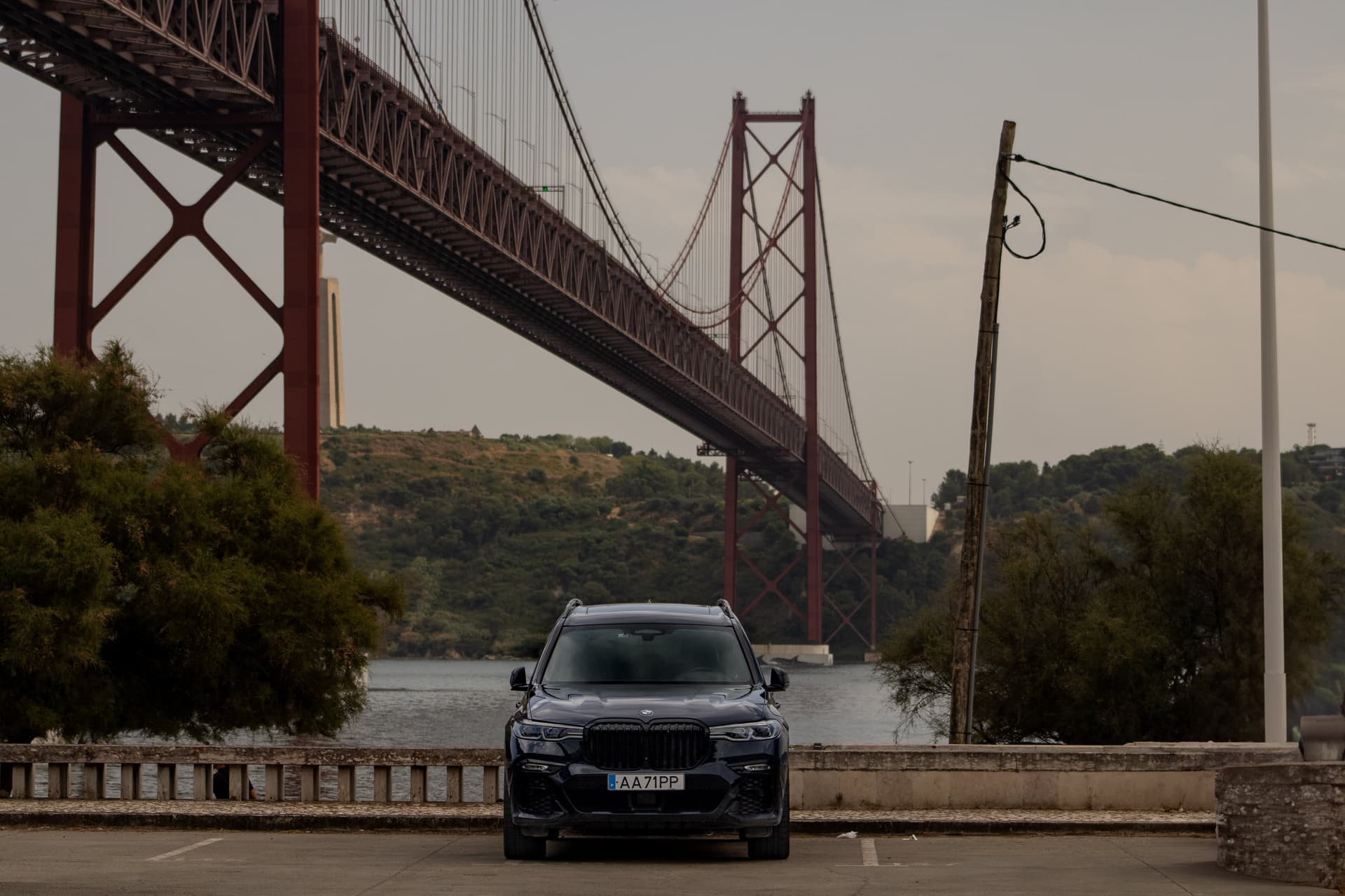 BMW X7 40i - luxury car rental Algarve Lisbon Portugal