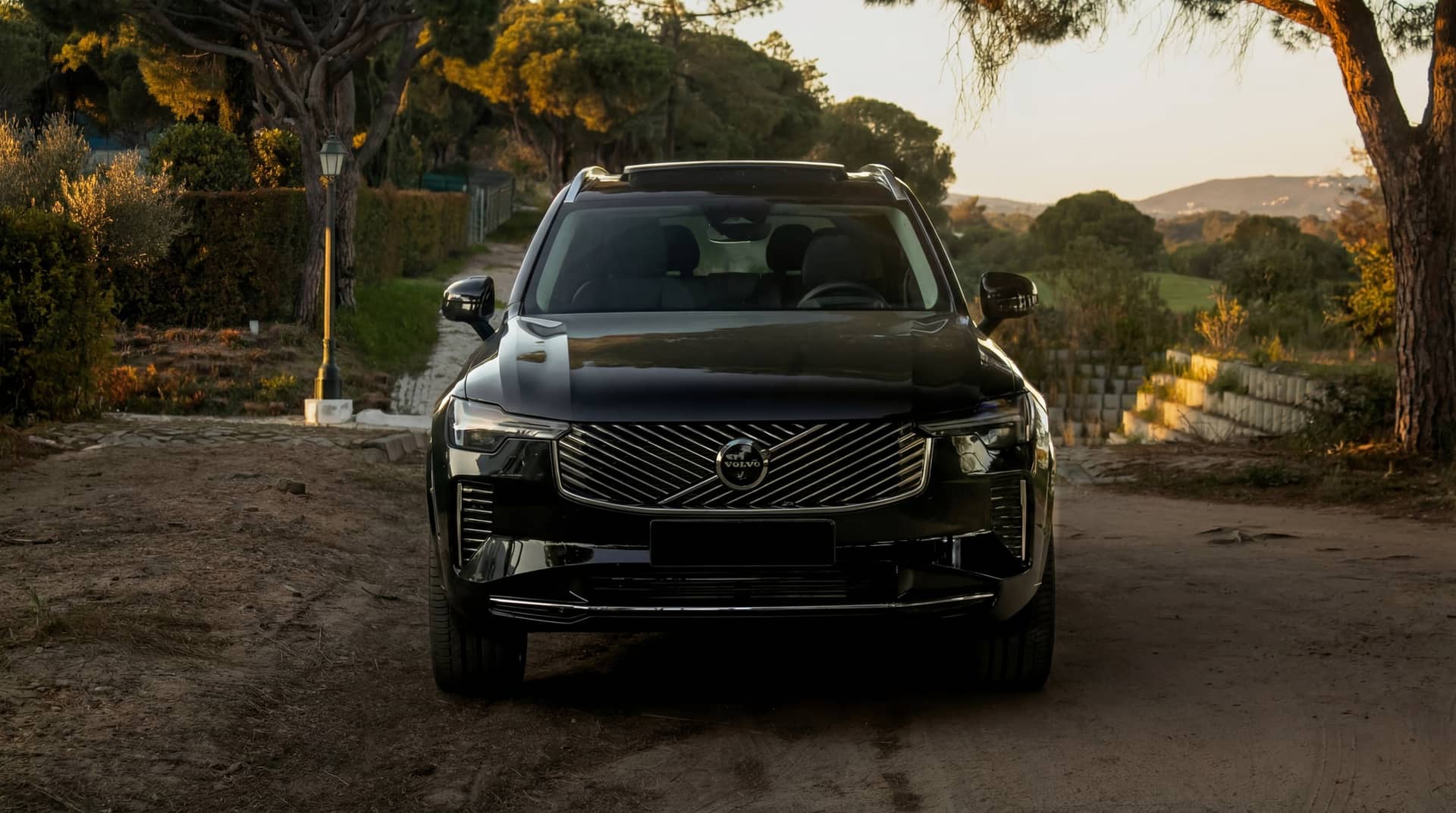Volvo XC90 (2025) rental Portugal - gallery image 9