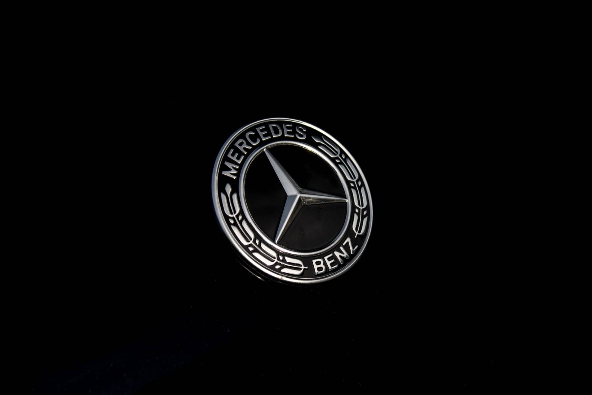 Mercedes V class VIP rental Portugal - gallery image 17