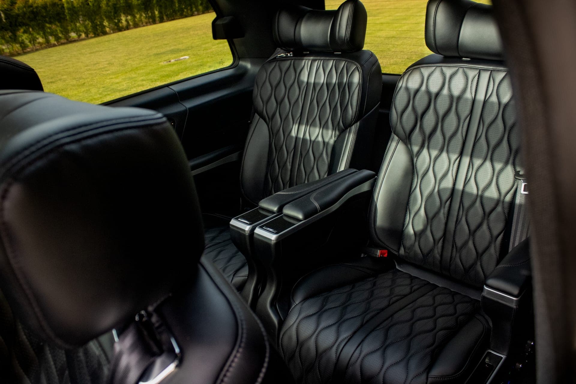 Mercedes V class VIP - luxury car rental Algarve Lisbon Portugal (9)