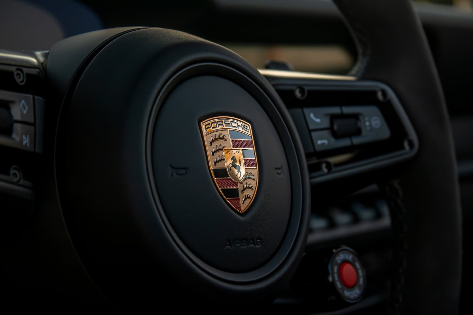 Porsche 911 Carrera 4 GTS - luxury car rental Algarve Lisbon Portugal (11)