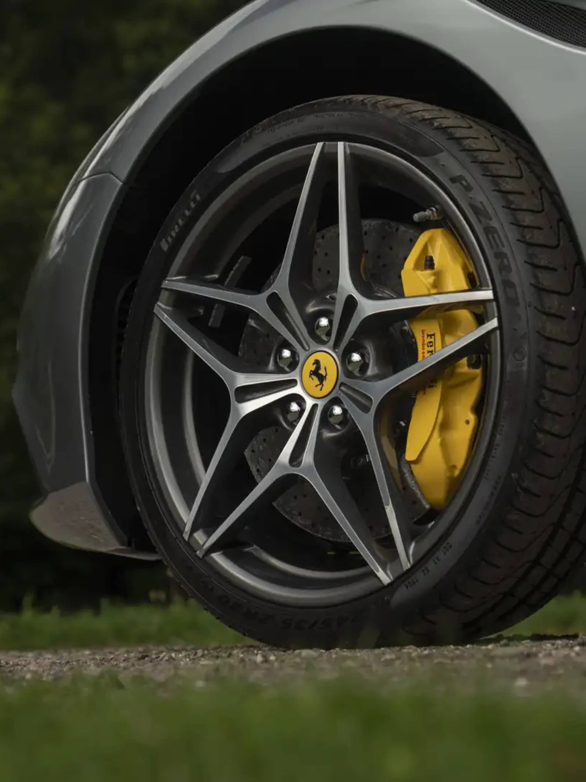 Ferrari California rental Portugal - gallery image 3