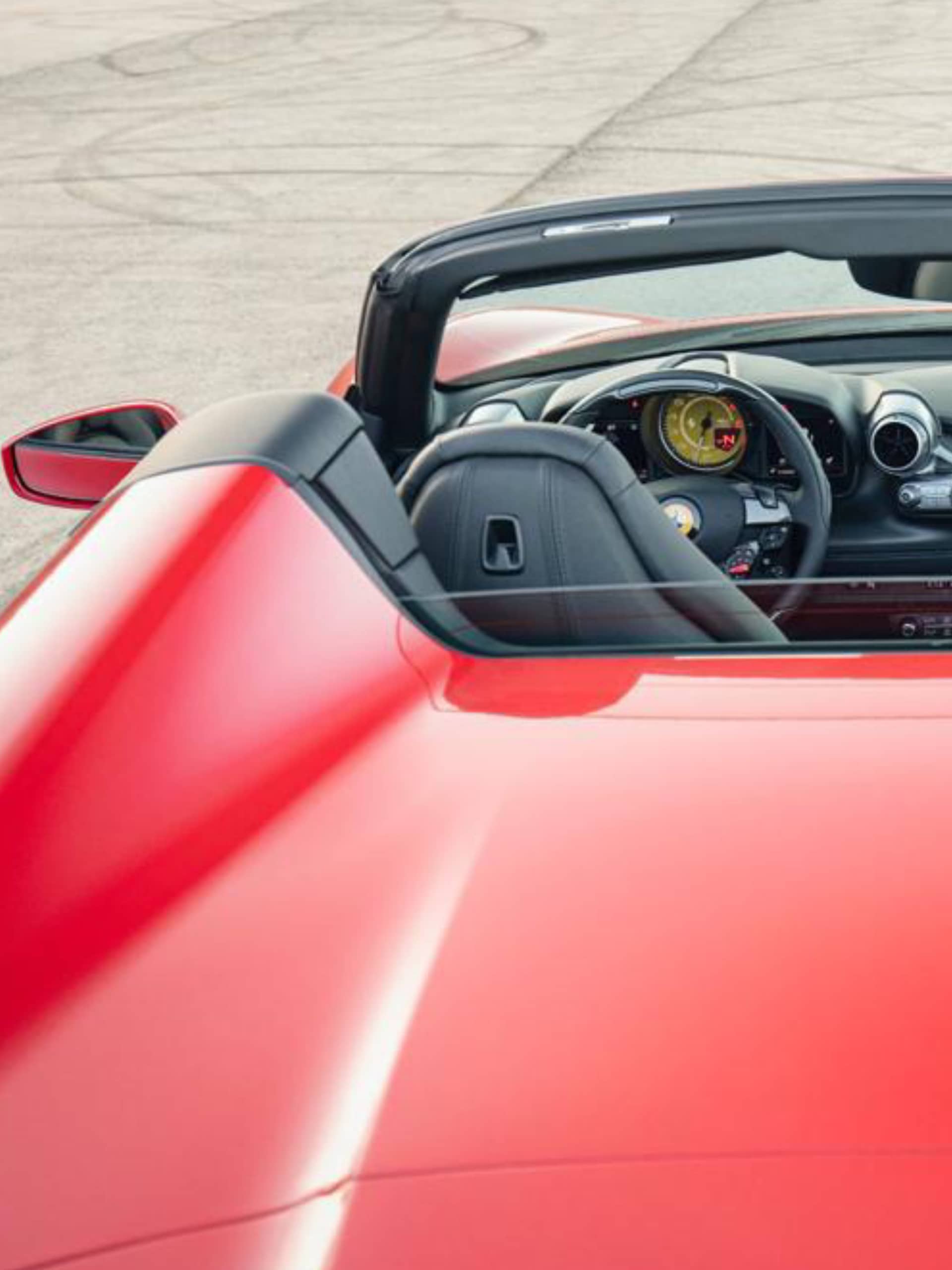 Ferrari F8 Spider rental Portugal - gallery image 4