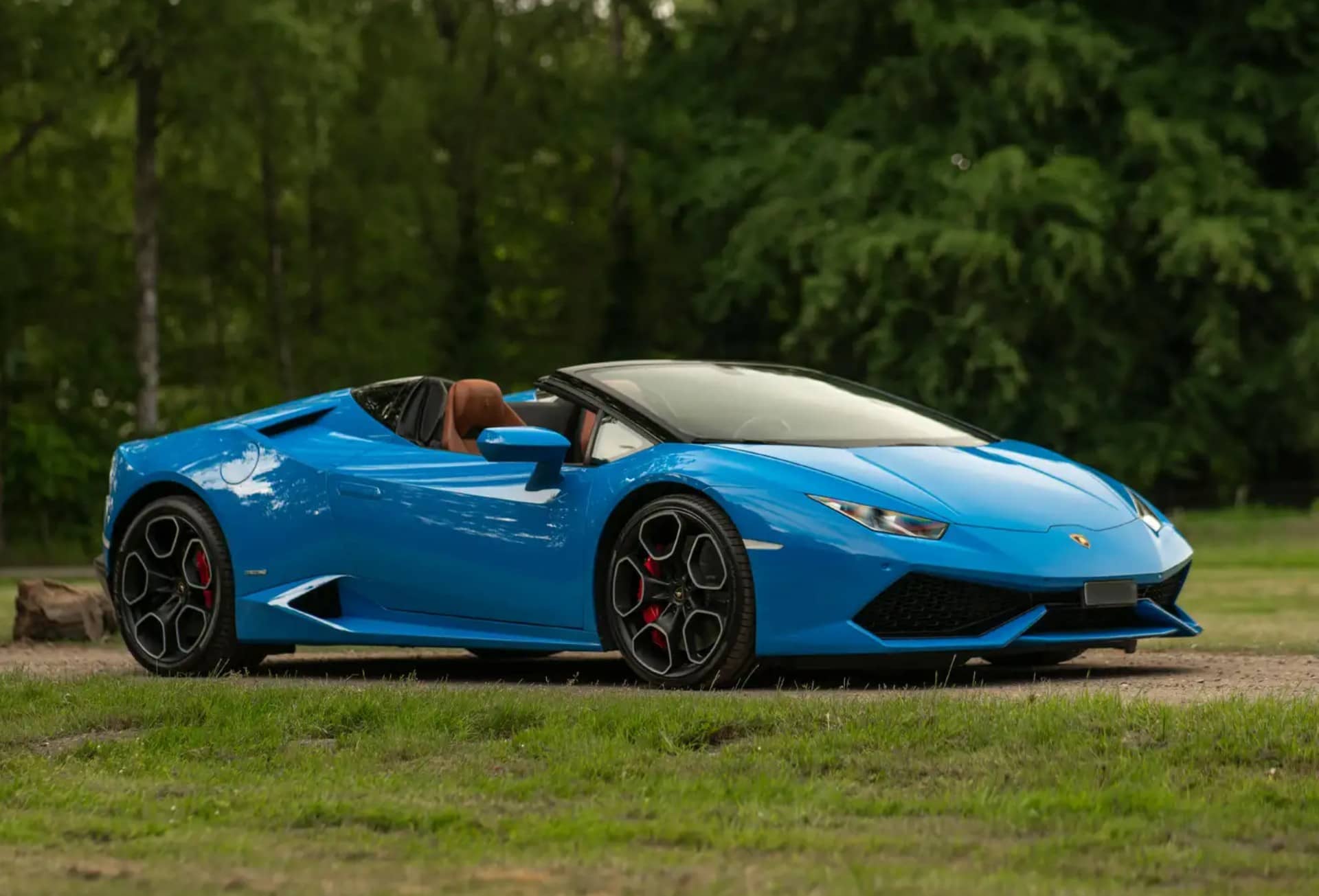Lamborghini Huracán rental Portugal - gallery image 1