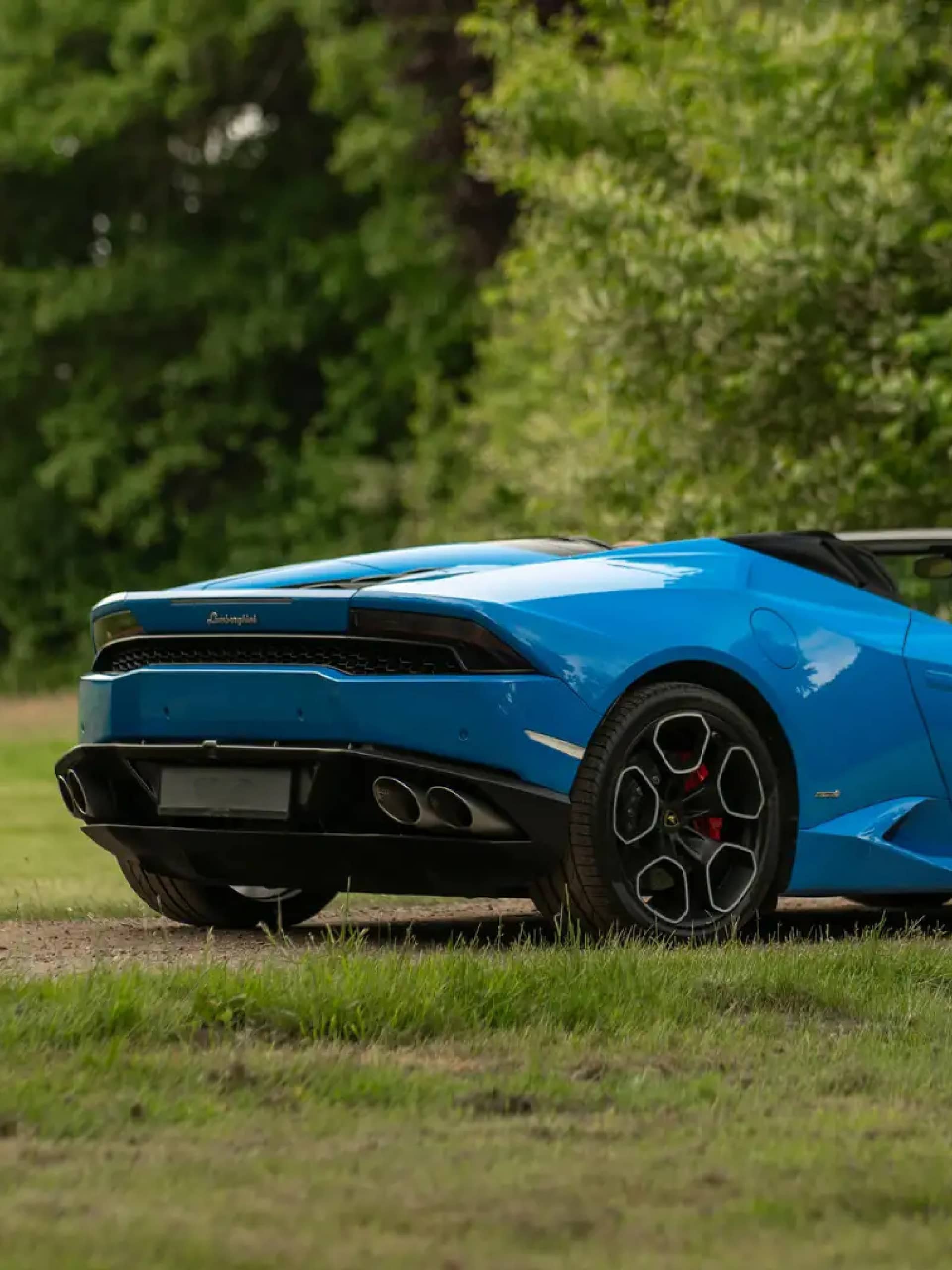 Lamborghini Huracán rental Portugal - gallery image 5