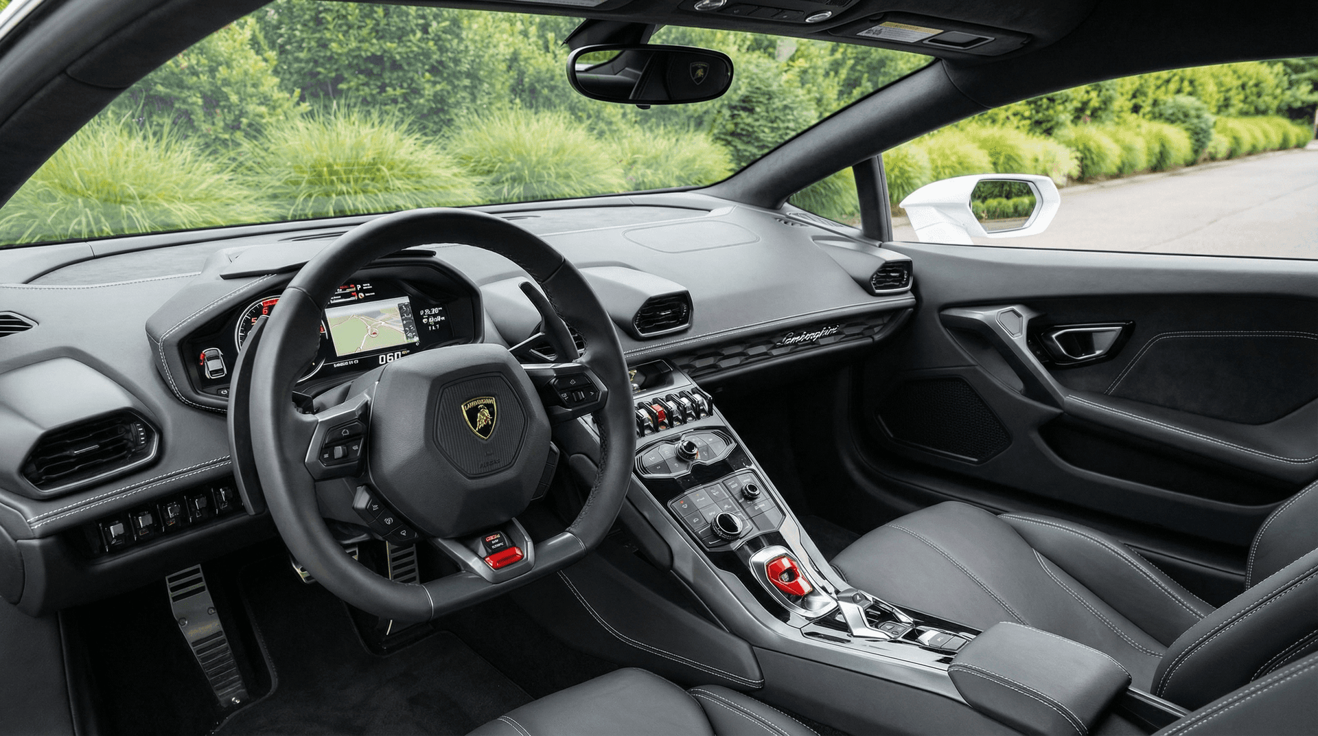 Lamborghini Huracán rental Portugal - gallery image 6