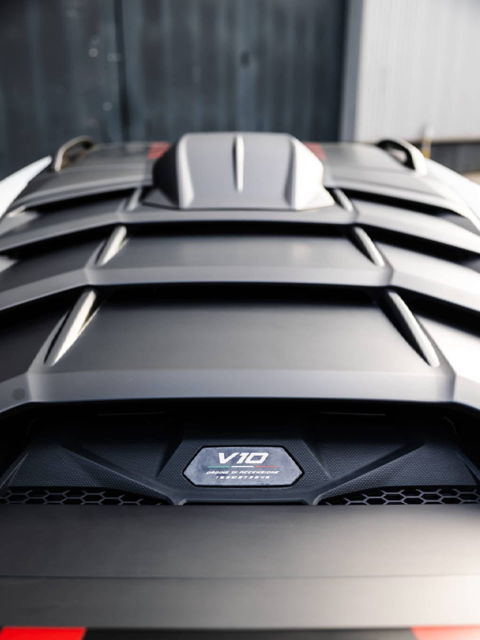 Lamborghini Sterrato rental Portugal - gallery image 2