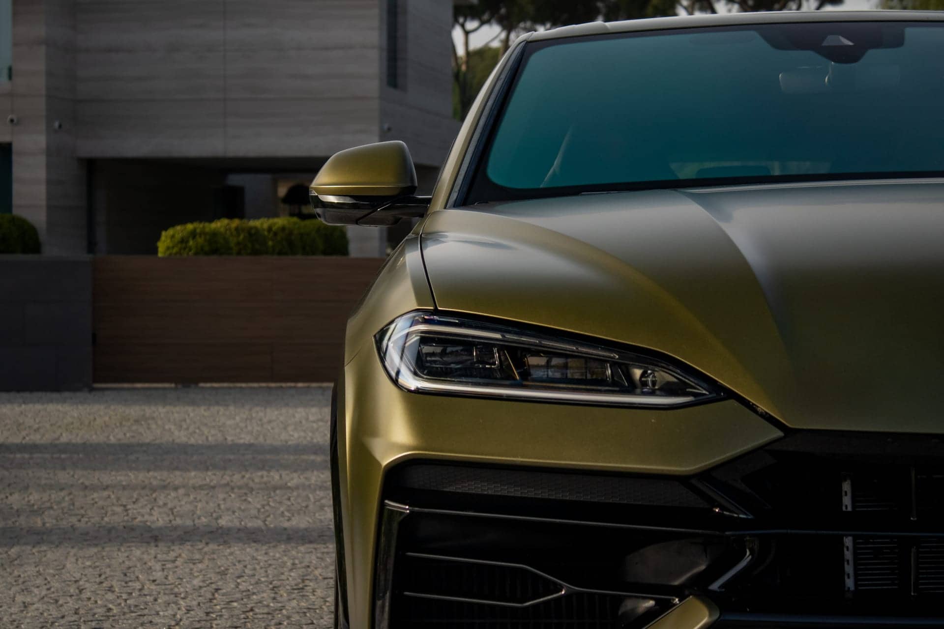 Lamborghini Urus SE rental Portugal - gallery image 4