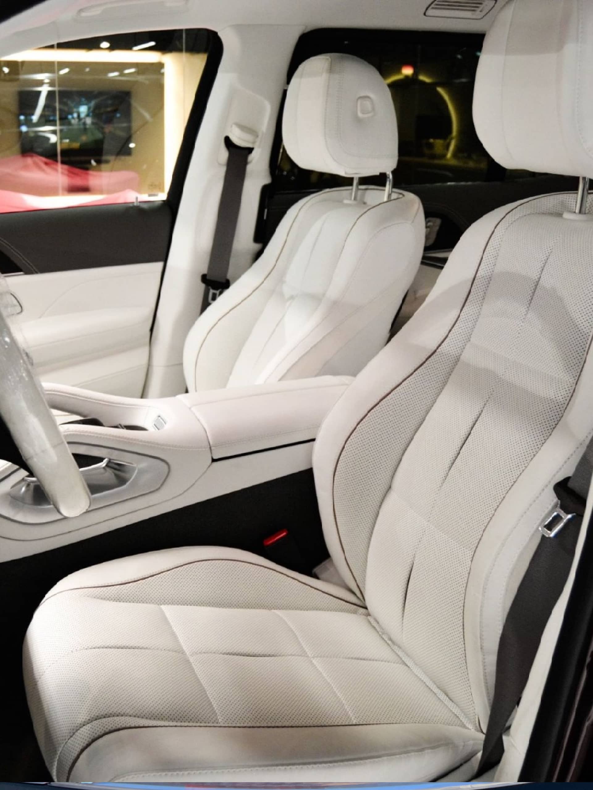 Maybach GLS rental Portugal - gallery image 4