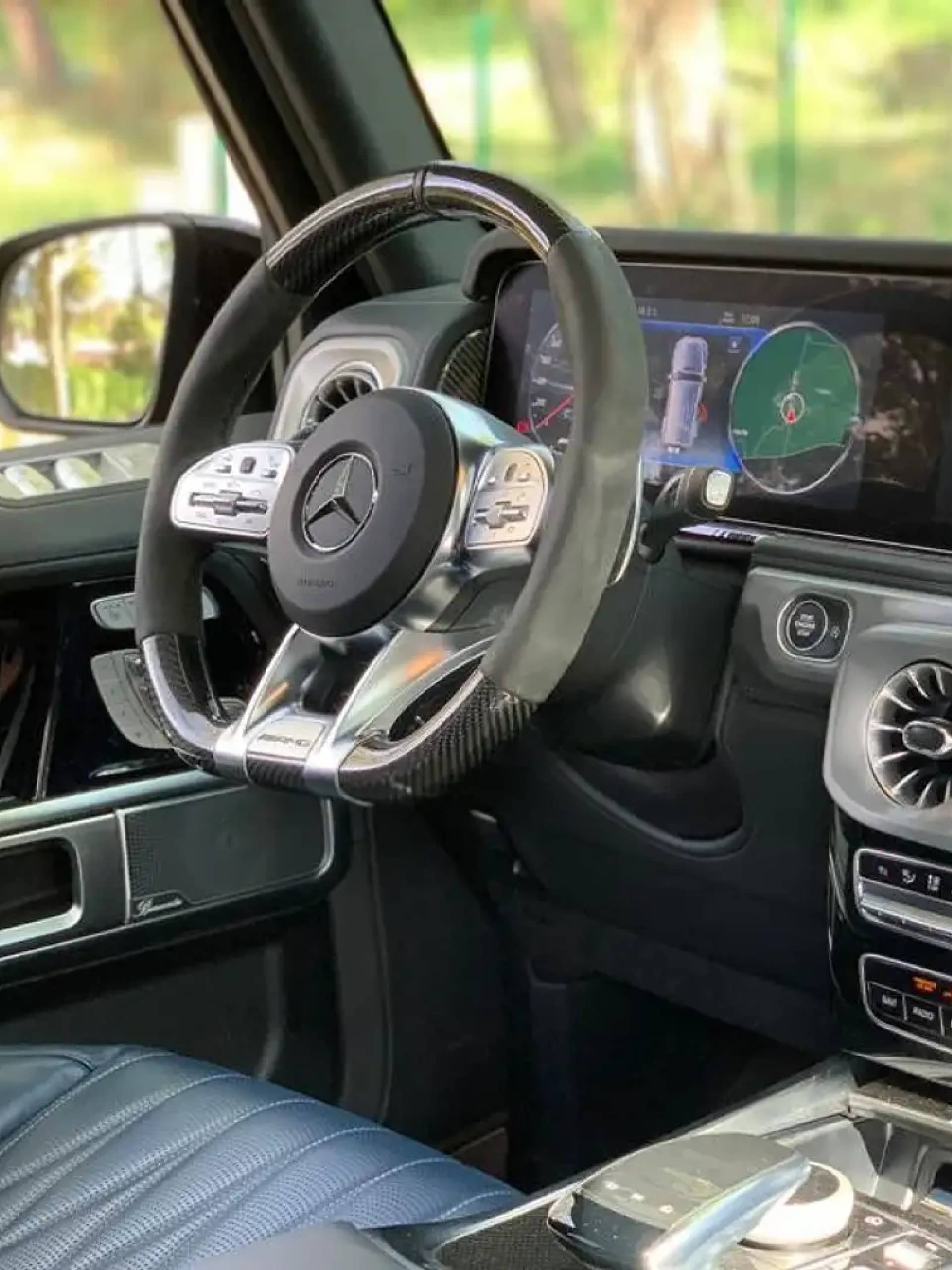 Mercedes G63 rental Portugal - gallery image 5