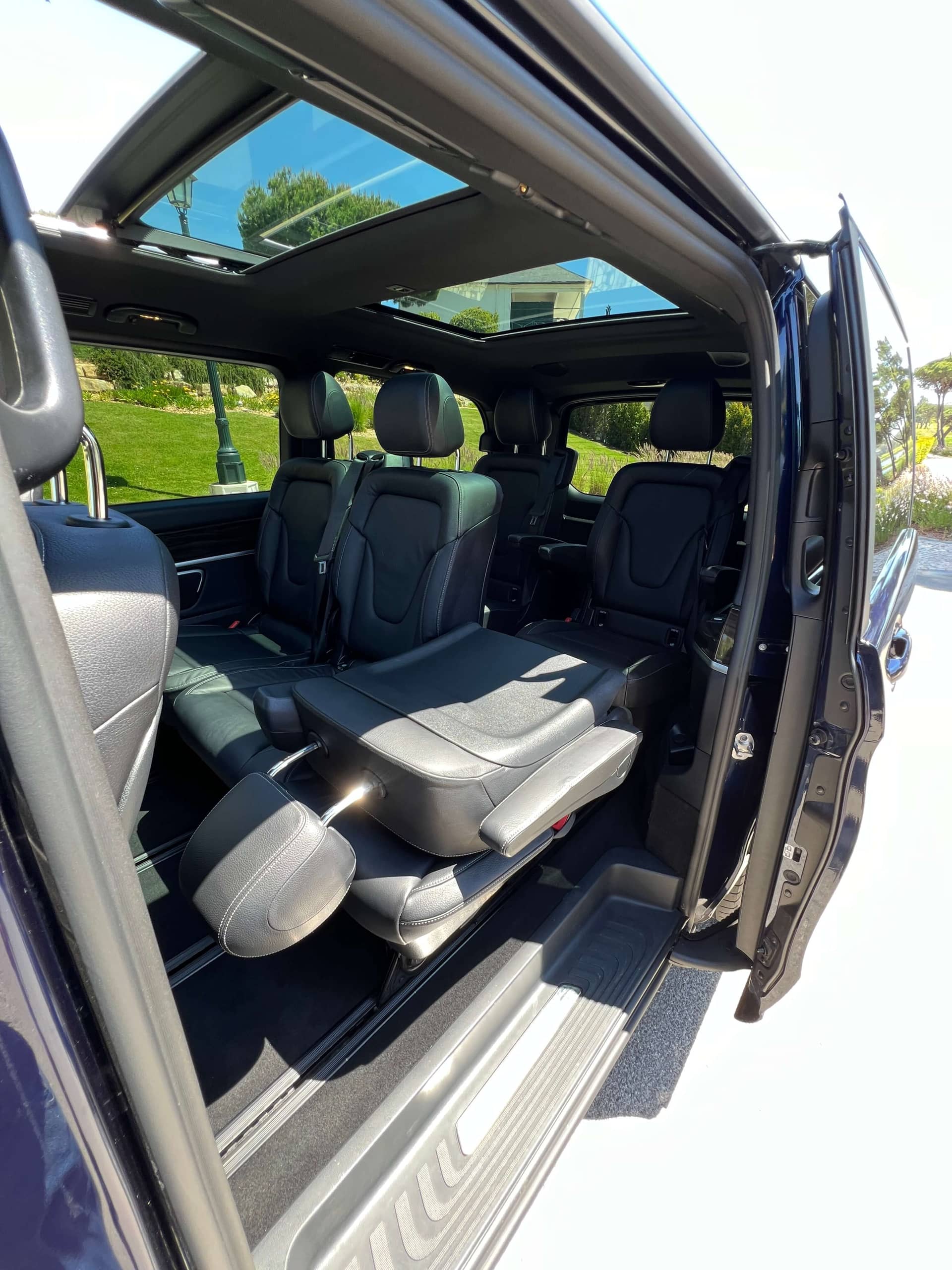 Mercedes V-Klasse rental Portugal - gallery image 3