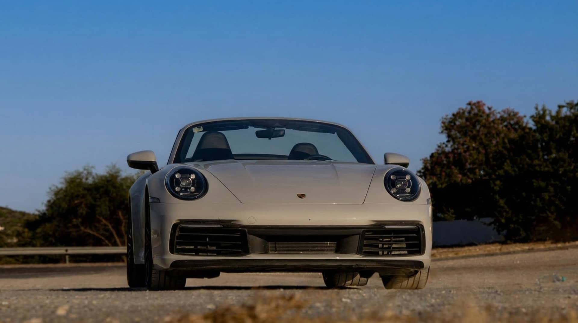 Porsche 911 Carrera 4 GTS rental Portugal - gallery image 3