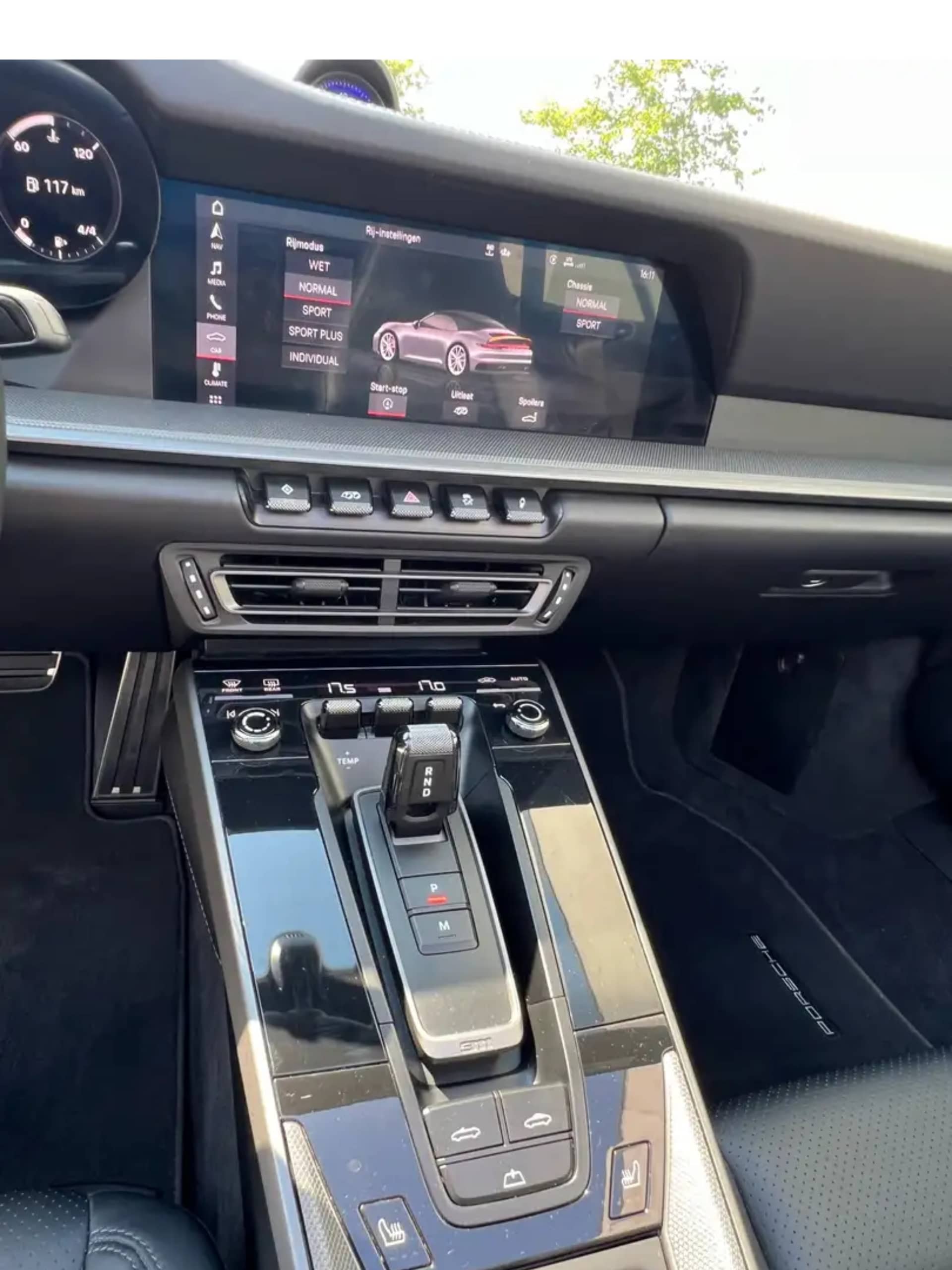 Porsche 911 Carrera S rental Portugal - gallery image 2