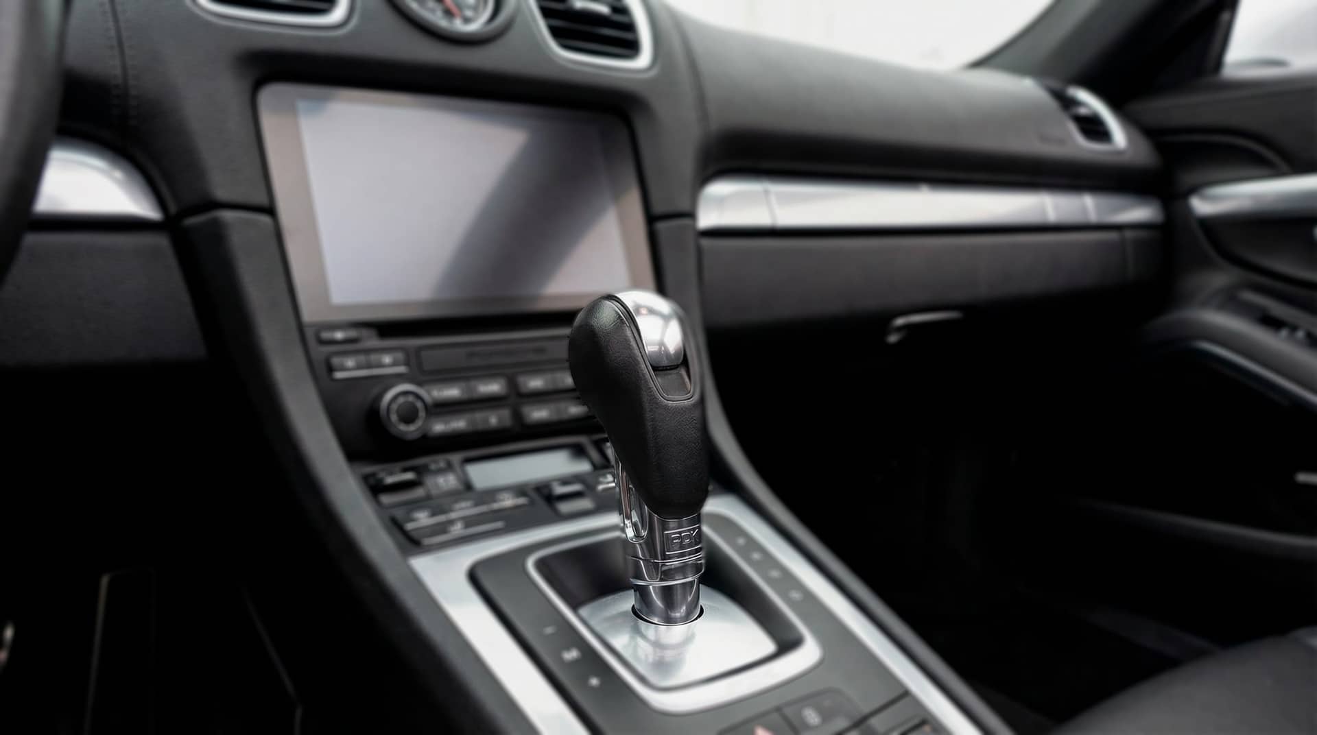 Porsche Boxster rental Portugal - gallery image 9