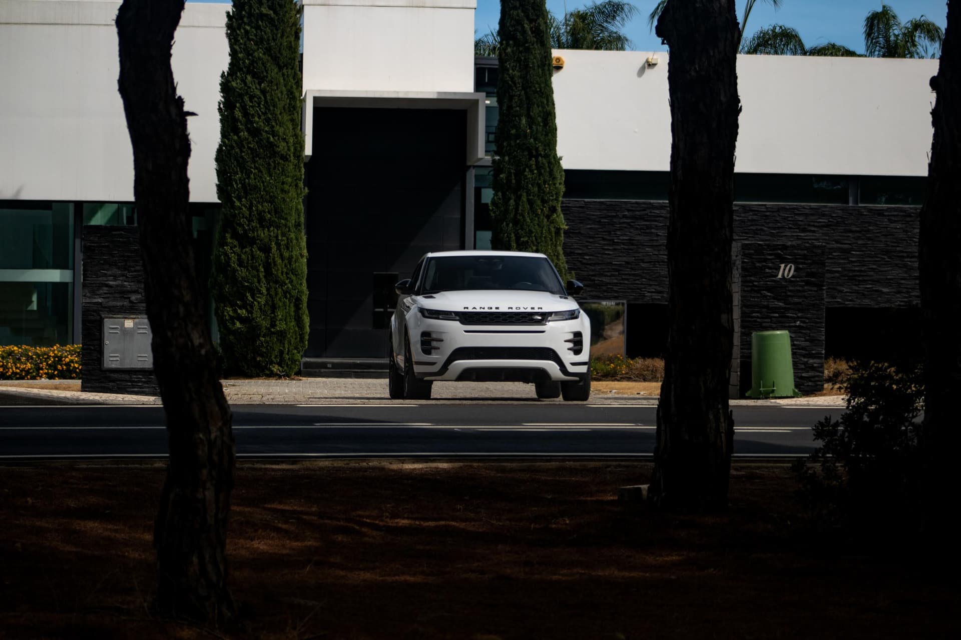 Range Rover Evoque Autobiography - luxury car rental Algarve Lisbon Portugal