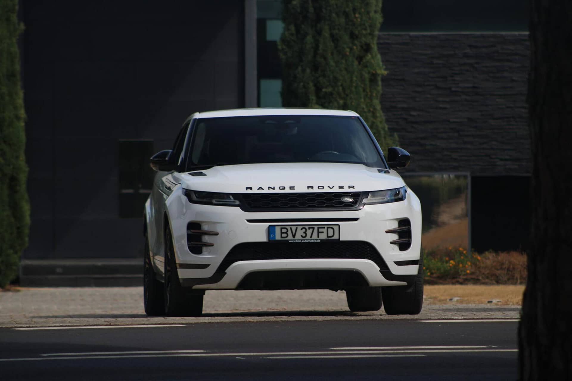 Range Rover Evoque Autobiography rental Portugal - gallery image 9