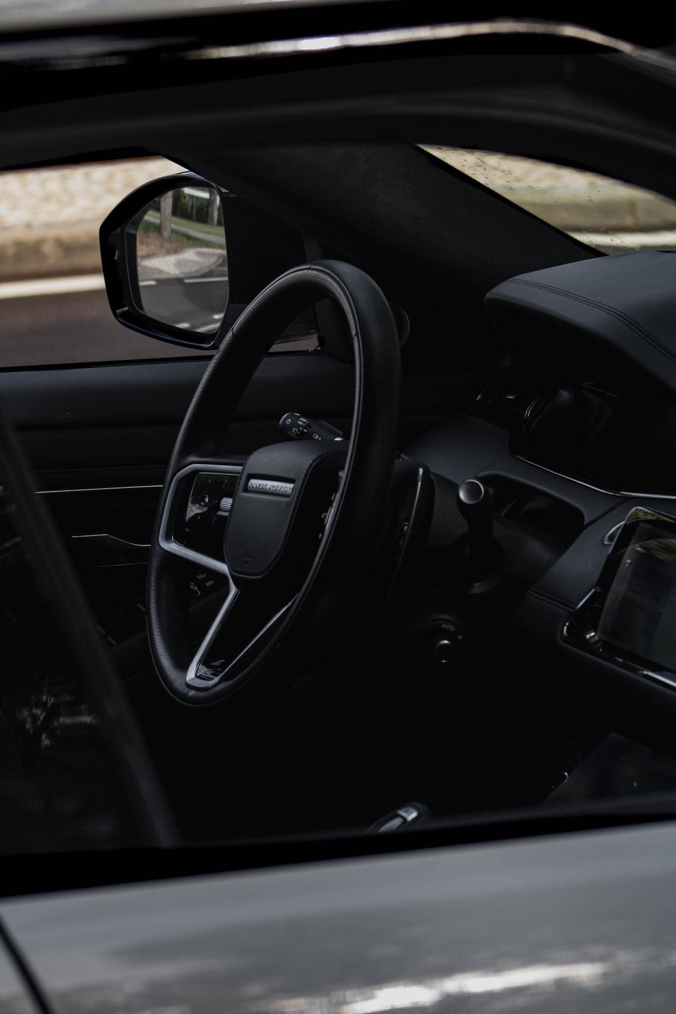 Range Rover Evoque Autobiography rental Portugal - gallery image 7