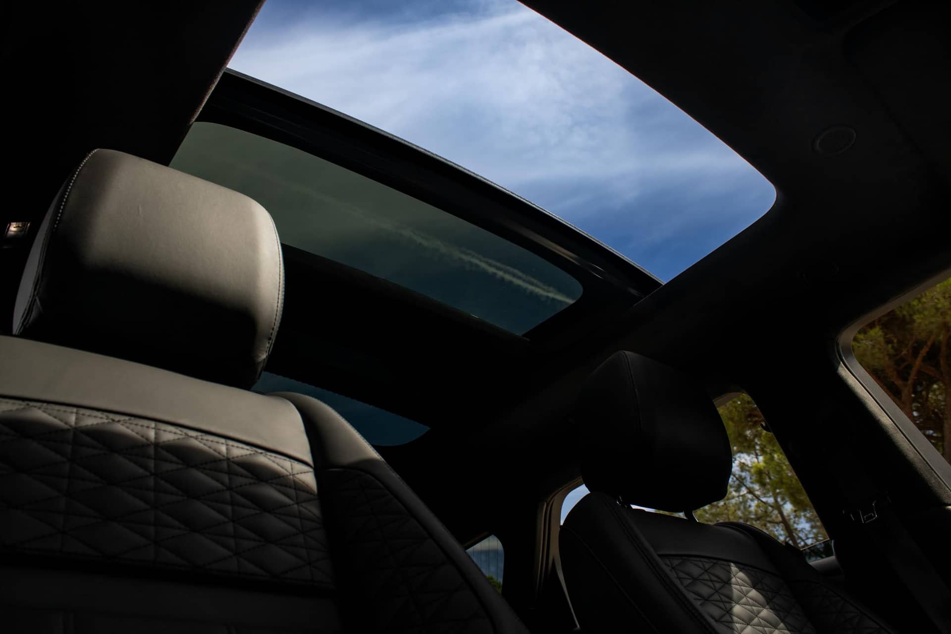 Range Rover Evoque Autobiography rental Portugal - gallery image 4