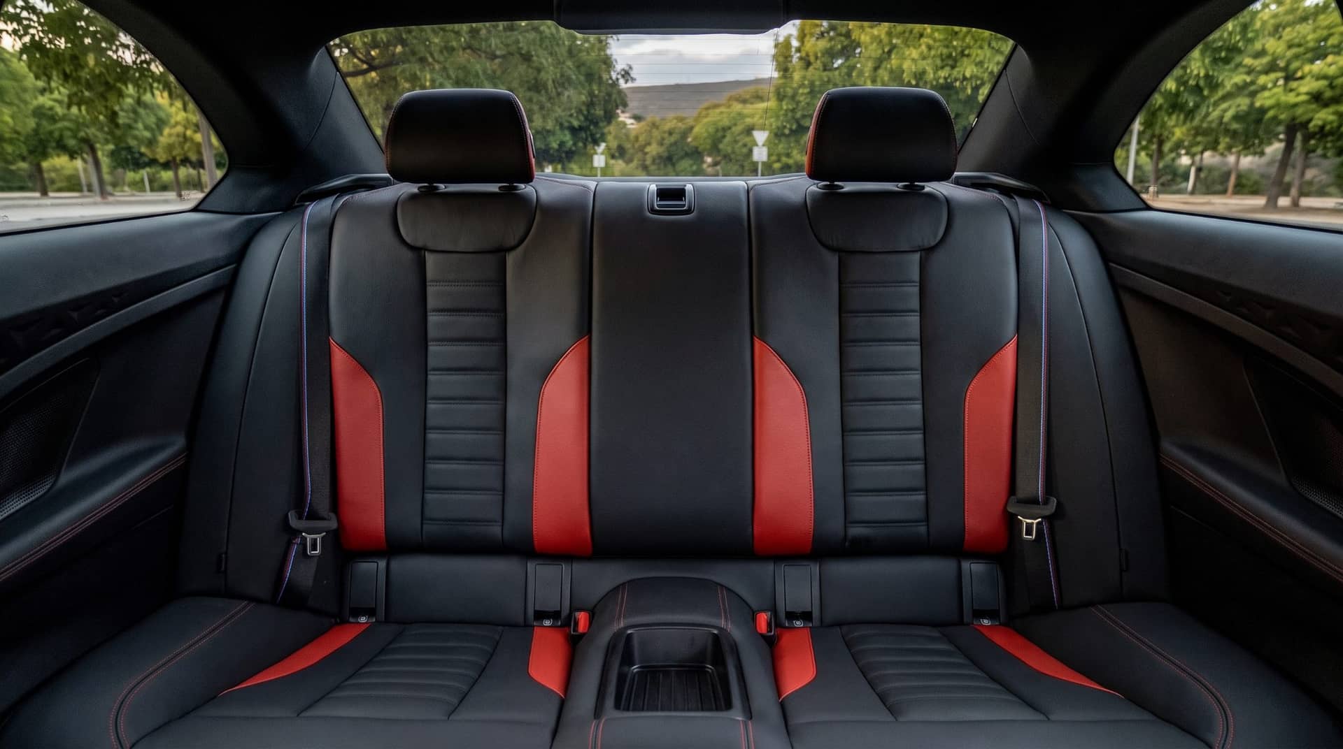 BMW M2 rental Portugal - gallery image 12