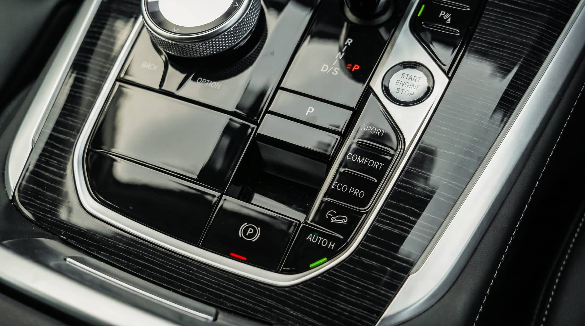 BMW X5 50e rental Portugal - gallery image 9