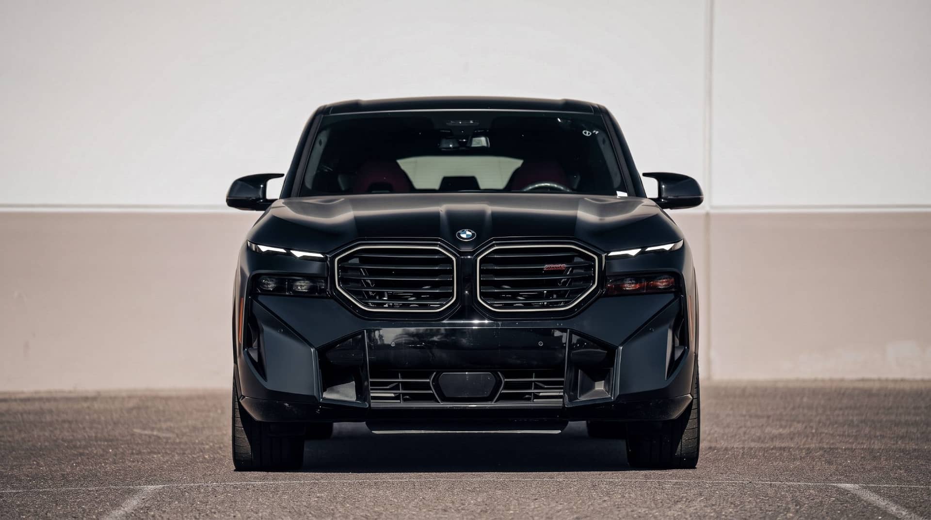 BMW XM rental Portugal - gallery image 2