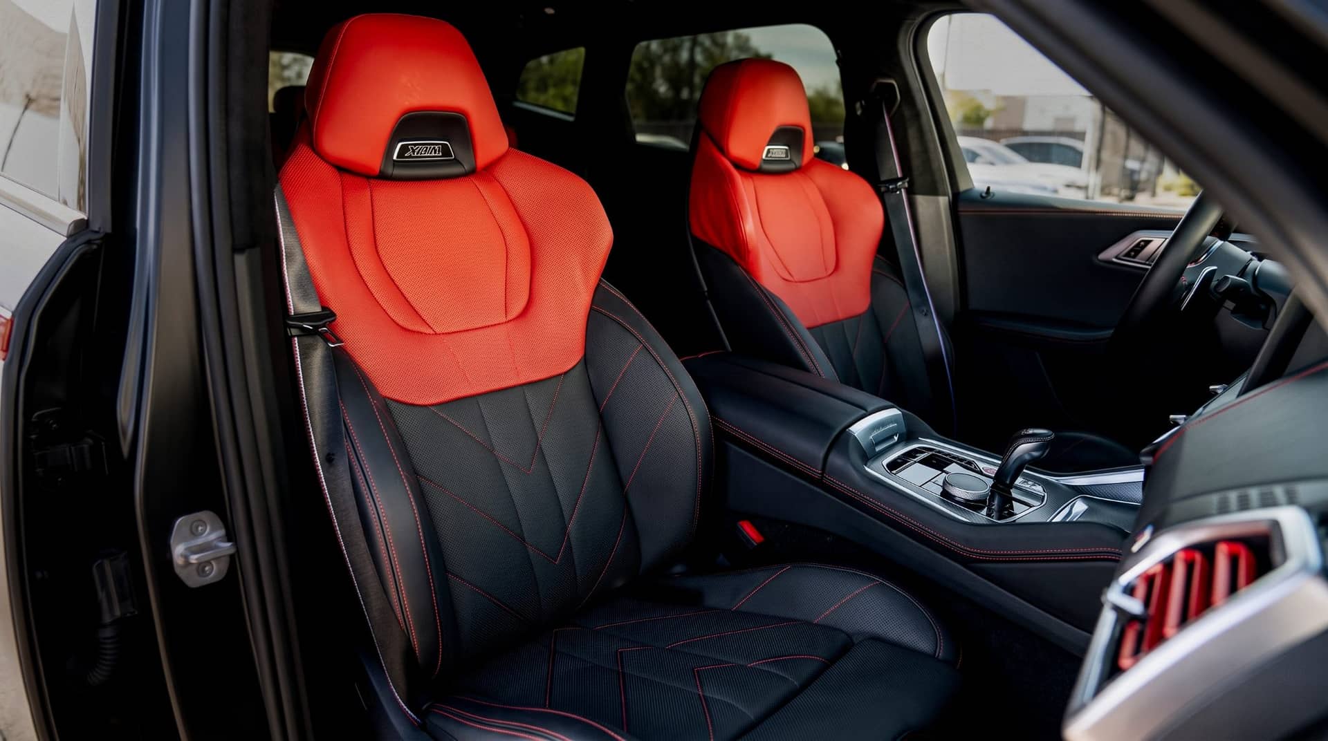 BMW XM rental Portugal - gallery image 6