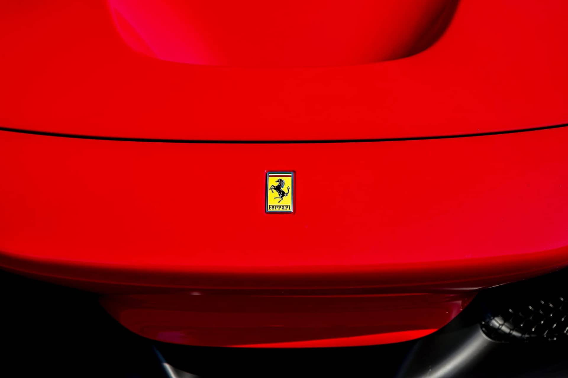 Ferrari F8 Spider rental Portugal - gallery image 3