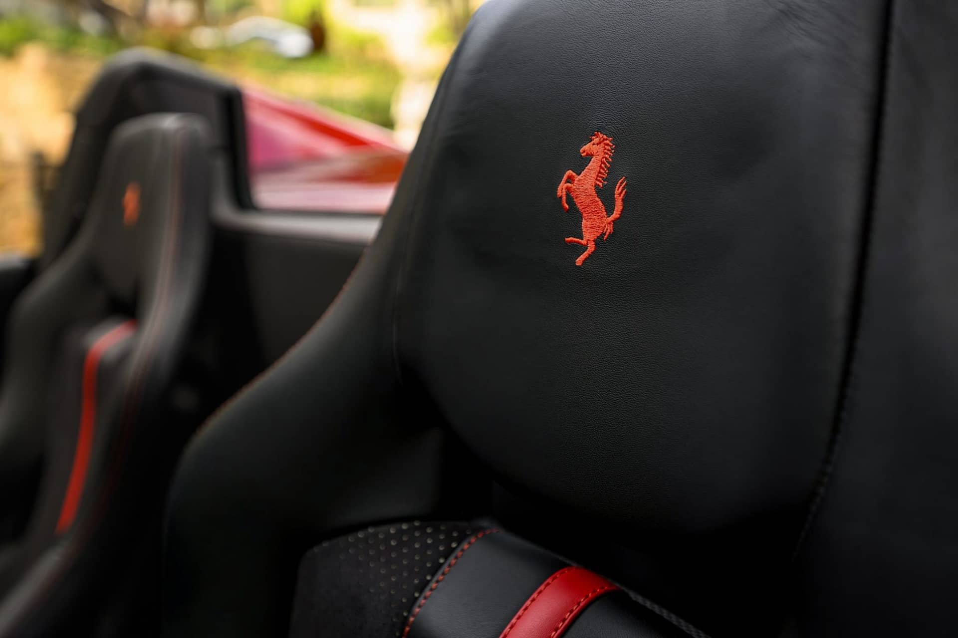 Ferrari F8 Spider rental Portugal - gallery image 7