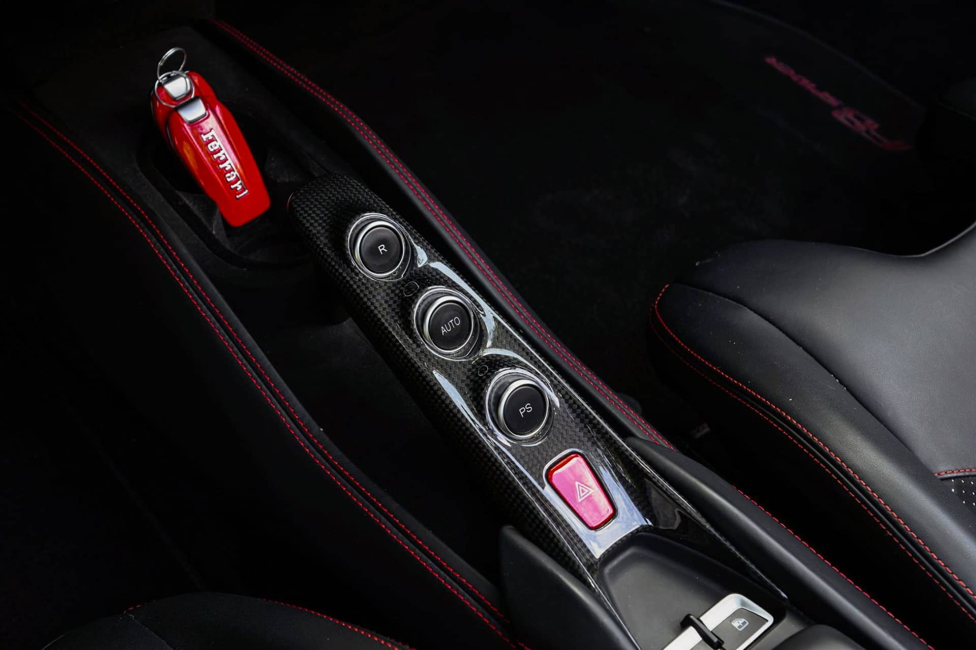 Ferrari F8 Spider rental Portugal - gallery image 9
