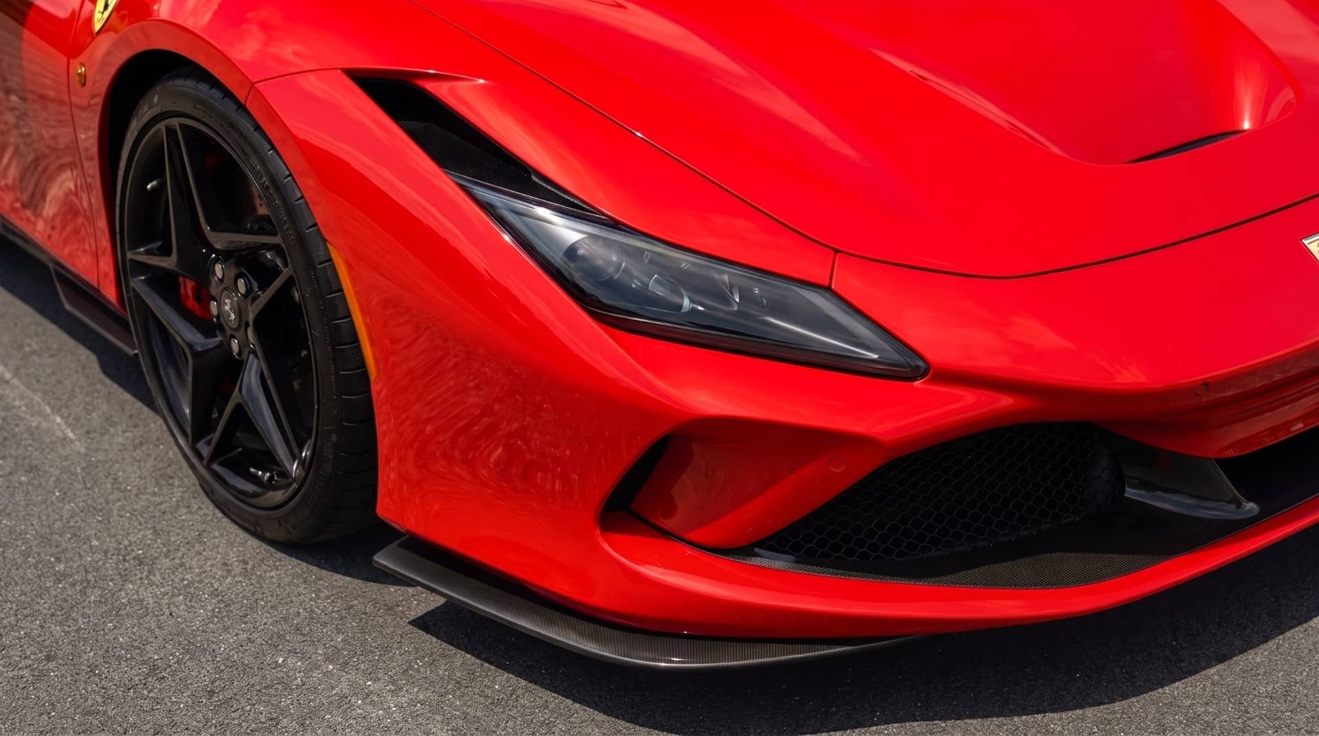 Ferrari F8 Spider rental Portugal - gallery image 13