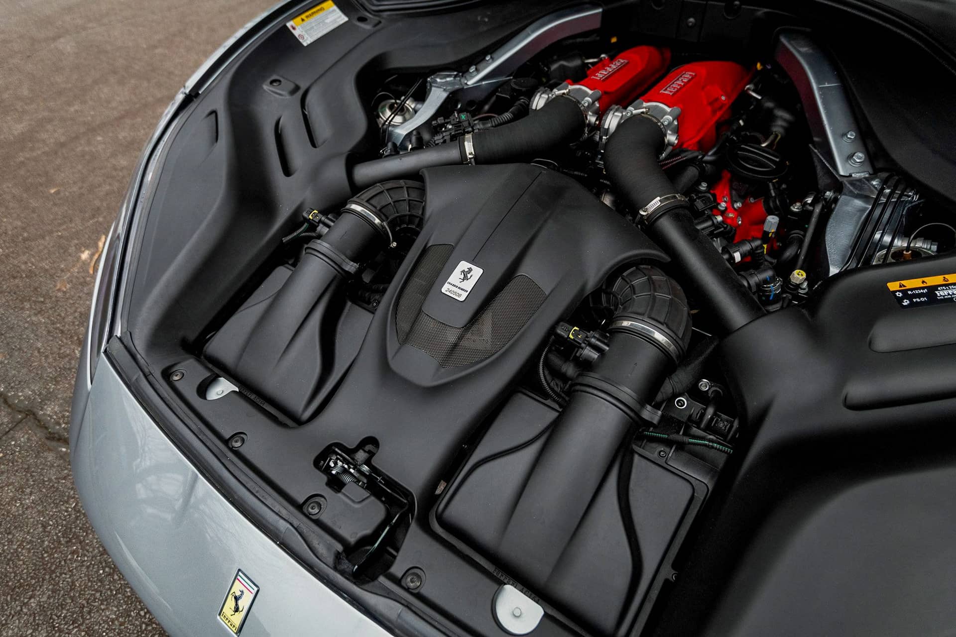 Ferrari Portofino rental Portugal - gallery image 2
