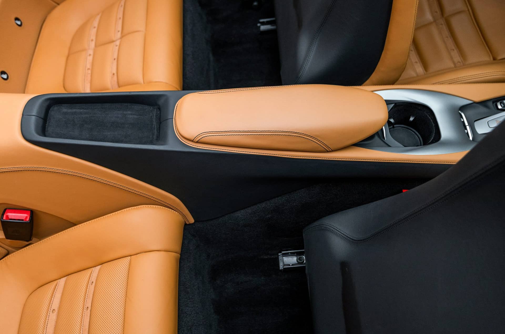 Ferrari Portofino rental Portugal - gallery image 6
