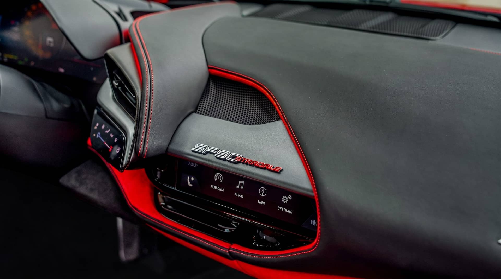 Ferrari SF90 Stradale rental Portugal - gallery image 4