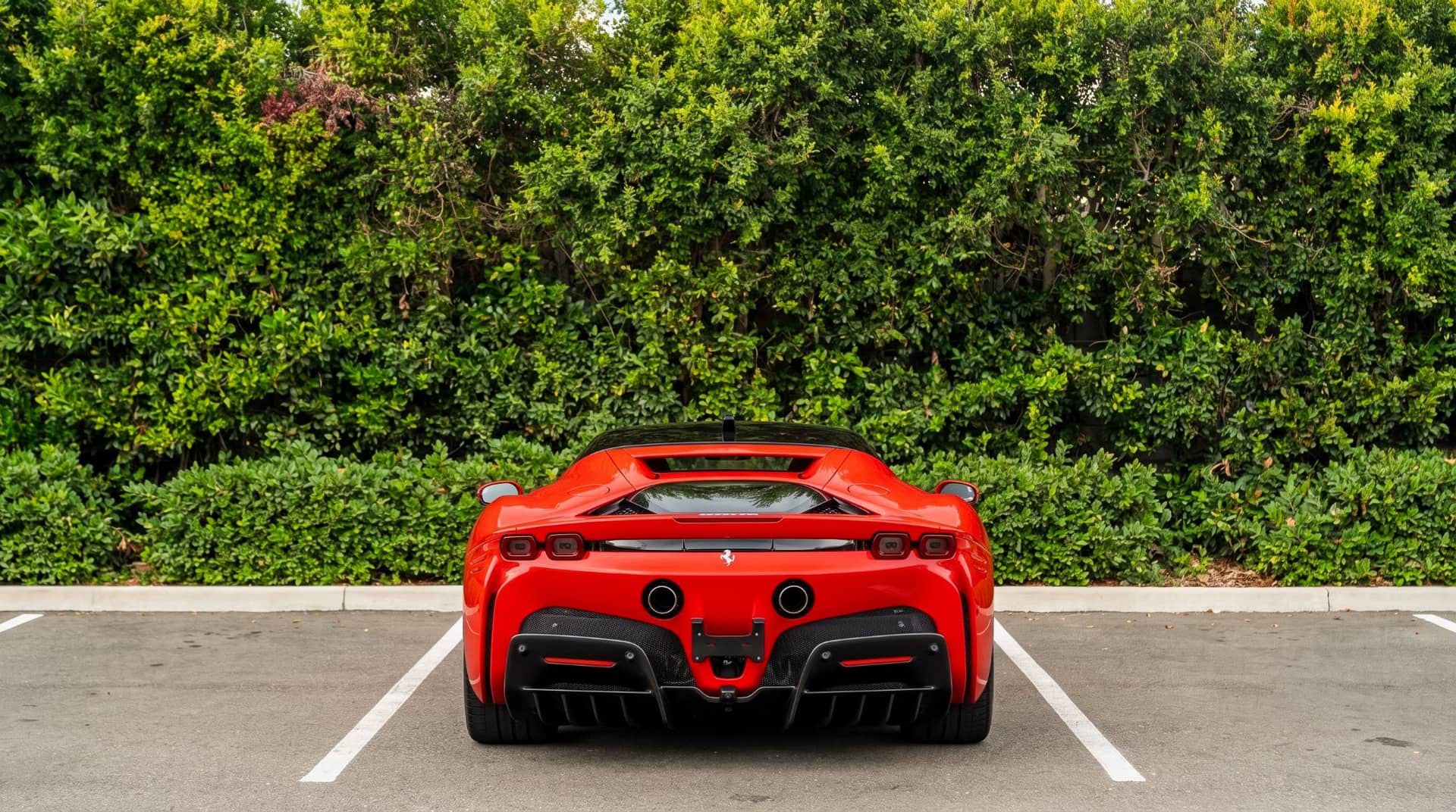 Ferrari SF90 Stradale rental Portugal - gallery image 10