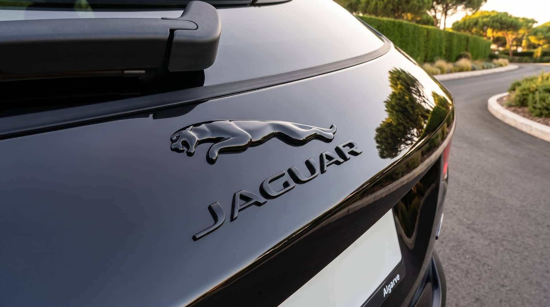 Jaguar F-Pace rental Portugal - gallery image 5