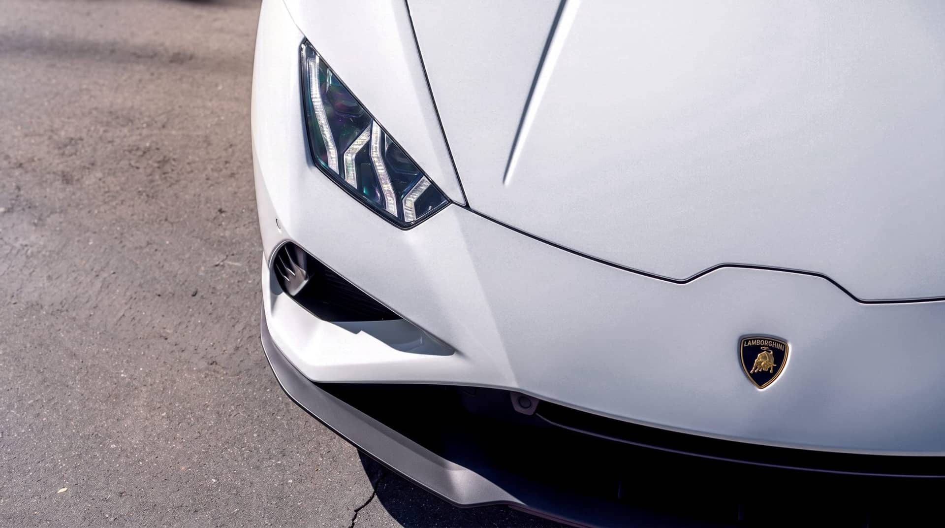 Lamborghini Huracán rental Portugal - gallery image 3