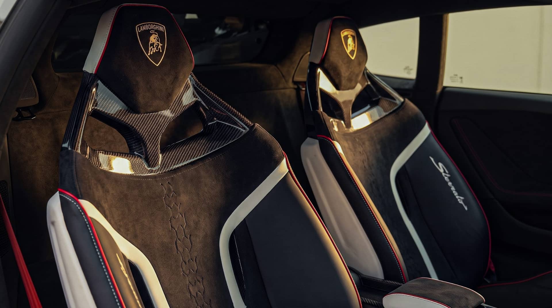 Lamborghini Sterrato rental Portugal - gallery image 11