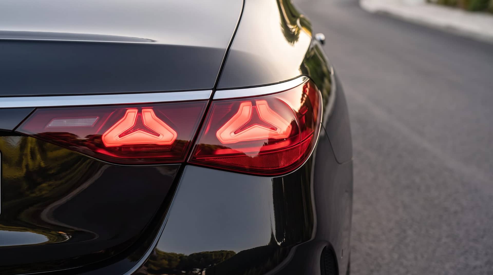 Mercedes E300 rental Portugal - gallery image 4