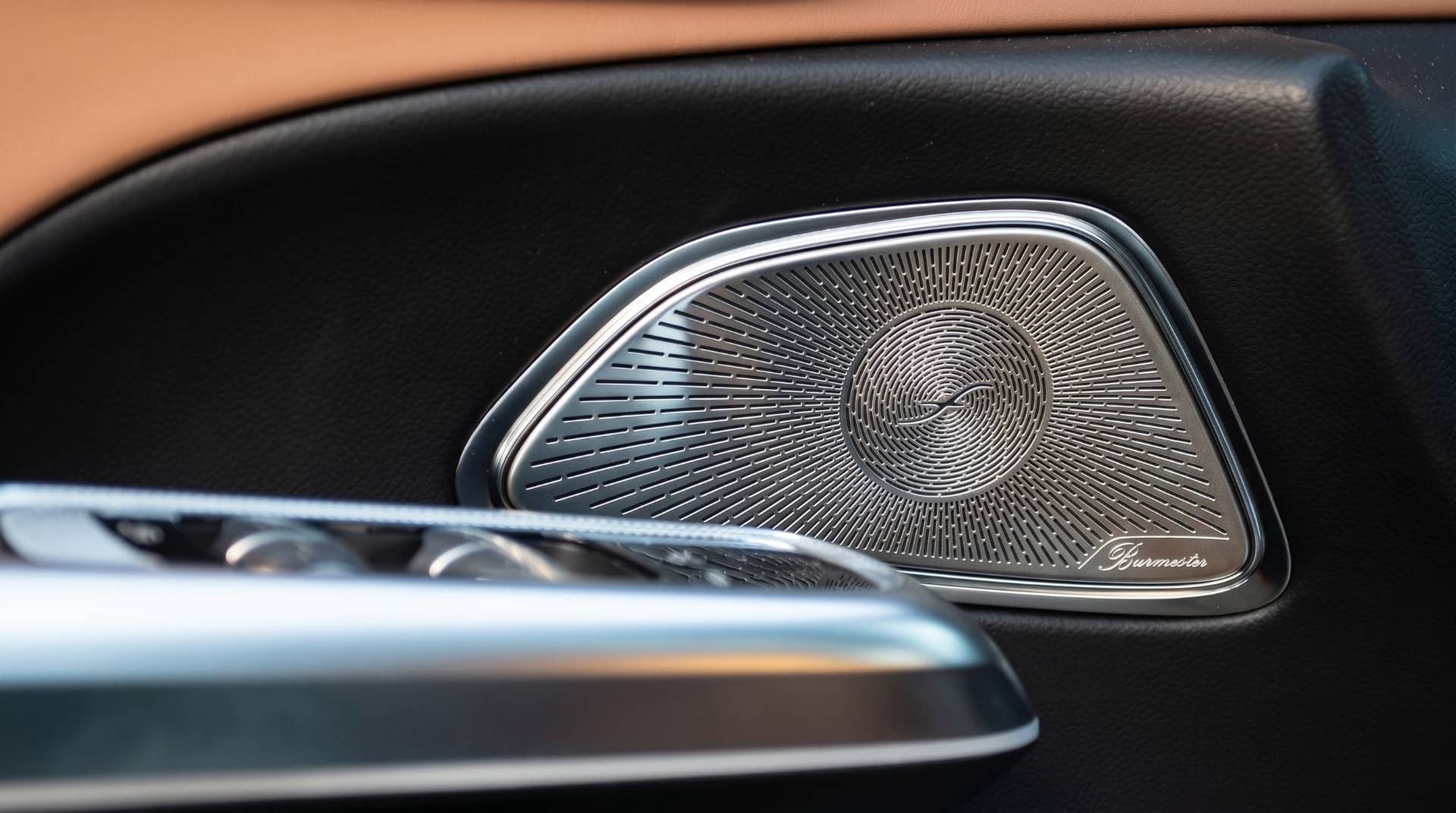 Mercedes E300 rental Portugal - gallery image 7